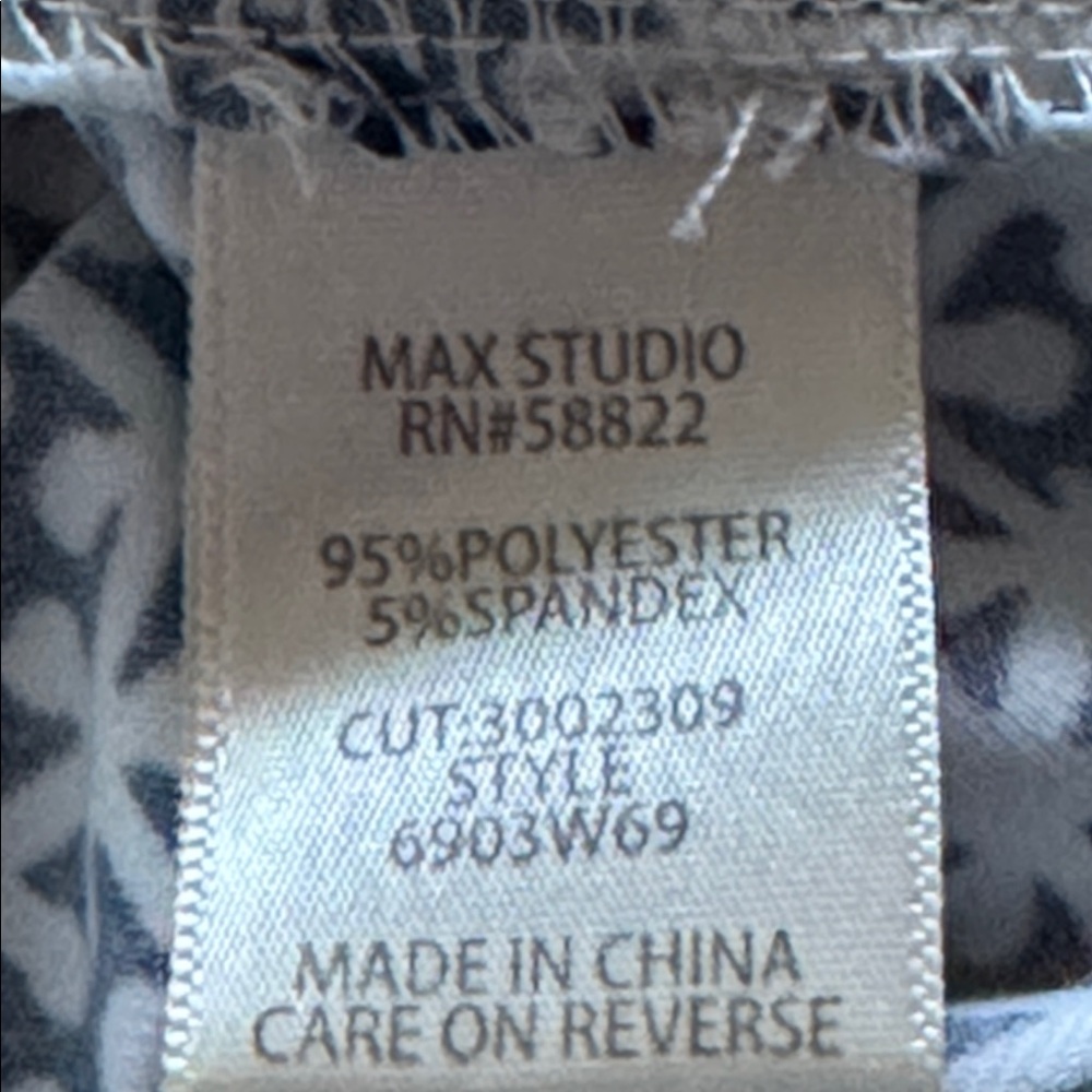 Max Studio Blue White Patterned Green Detailing M… - image 8